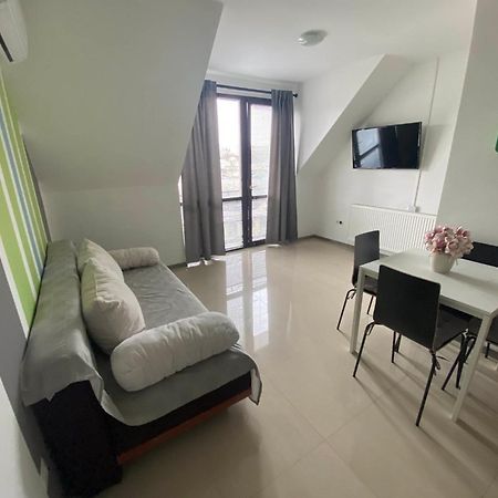 Lexy Family Apartman Хайдусобосло Экстерьер фото
